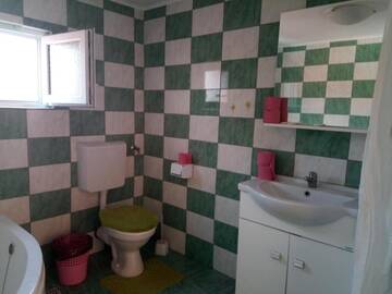Фото номера Таунхаус с 2 спальнями Дома для отпуска Casa Bia г. Sîrbi 49