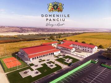 Фото Отель Domeniile Panciu Winery &amp; Resort г. Sîrbi 1